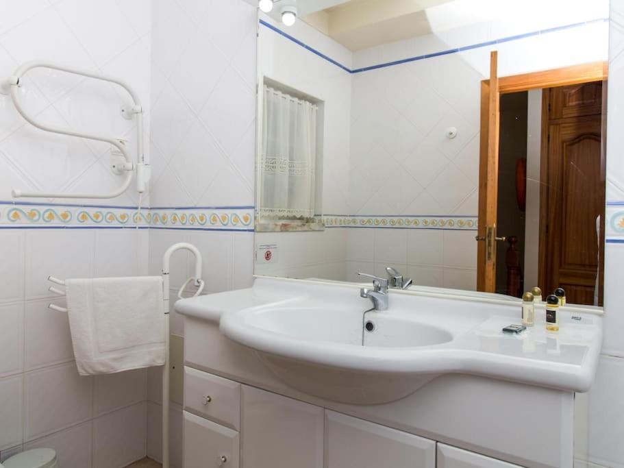 Joia Da Gale House - Pool And Garden & Bbq & Gale Beach Albufeira Ngoại thất bức ảnh